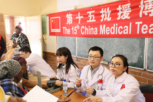 参加义诊活动_副本.jpg