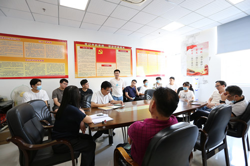 座谈会现场_副本.jpg