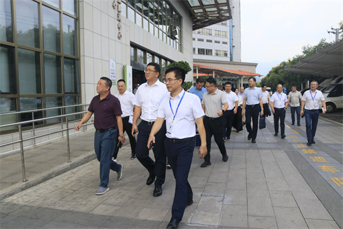参观院区.jpg